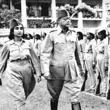 Subhash Chandra Bose with INA Soldier